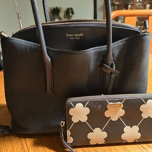 kate spade black pebbled leather tote with floral wallet